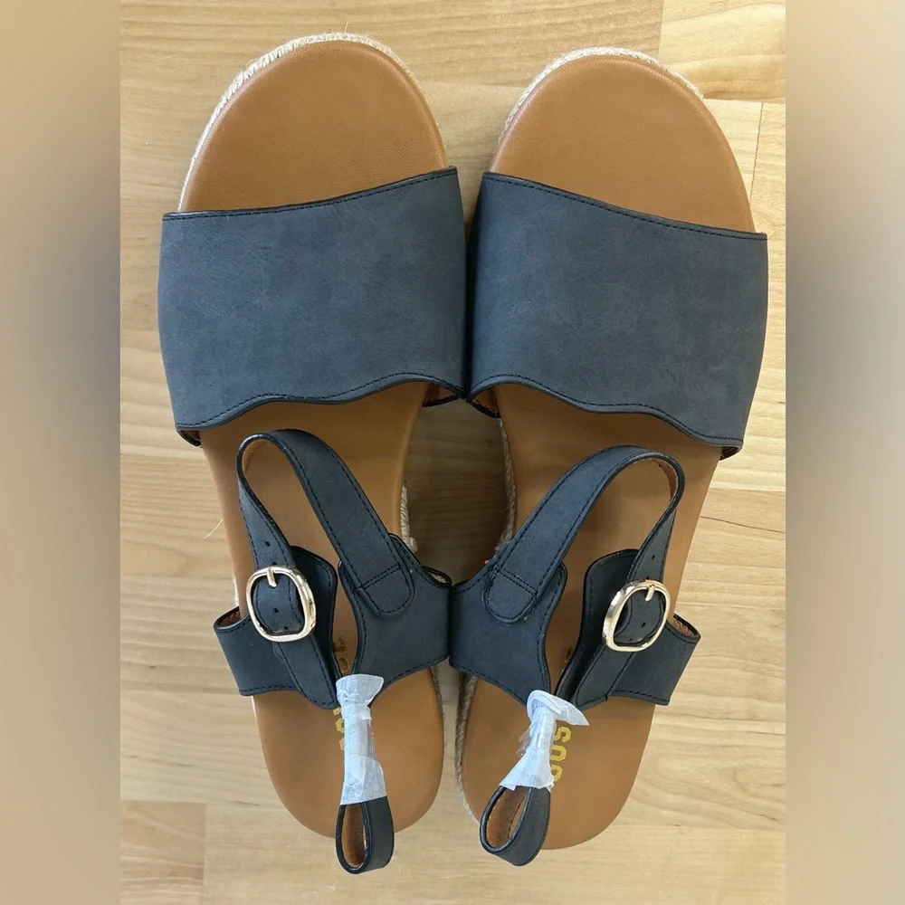 Black Scalloped Espadrille Platform Sandals Size 9 NWT In Box